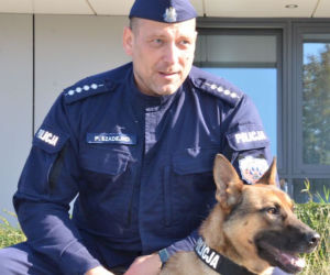 Korek dołącza do gdańskiej policji. Nie uwierzysz, na co go stać!