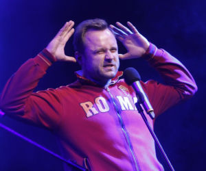 Leszek Lichota kiedyś i dziś. Zobaczcie, jak przez lata zmieniał się aktor