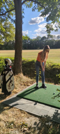Charytatywny turniej golfowy w Wierzchowiskach. Pomagali członkowie Kabaretu Ani Mru Mru