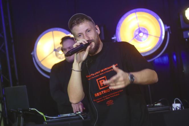 Sebastian Fabijański przeszedł ogromną metamorfozę. Kiedyś twardziel, dziś podbija taneczny parkiet