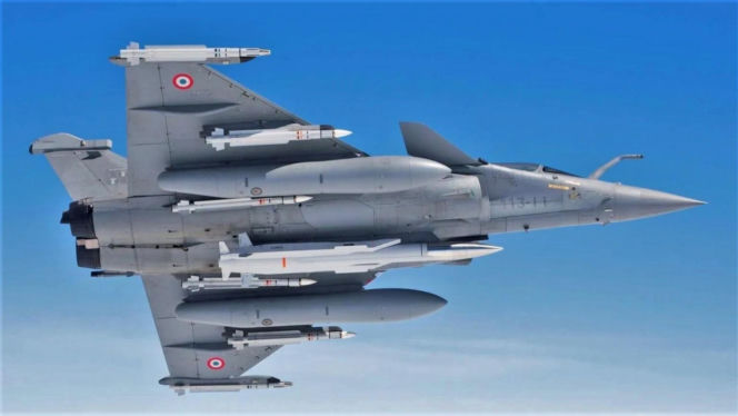 Rafale F4 uzbrojony w pocisk atomowy ASMP-A