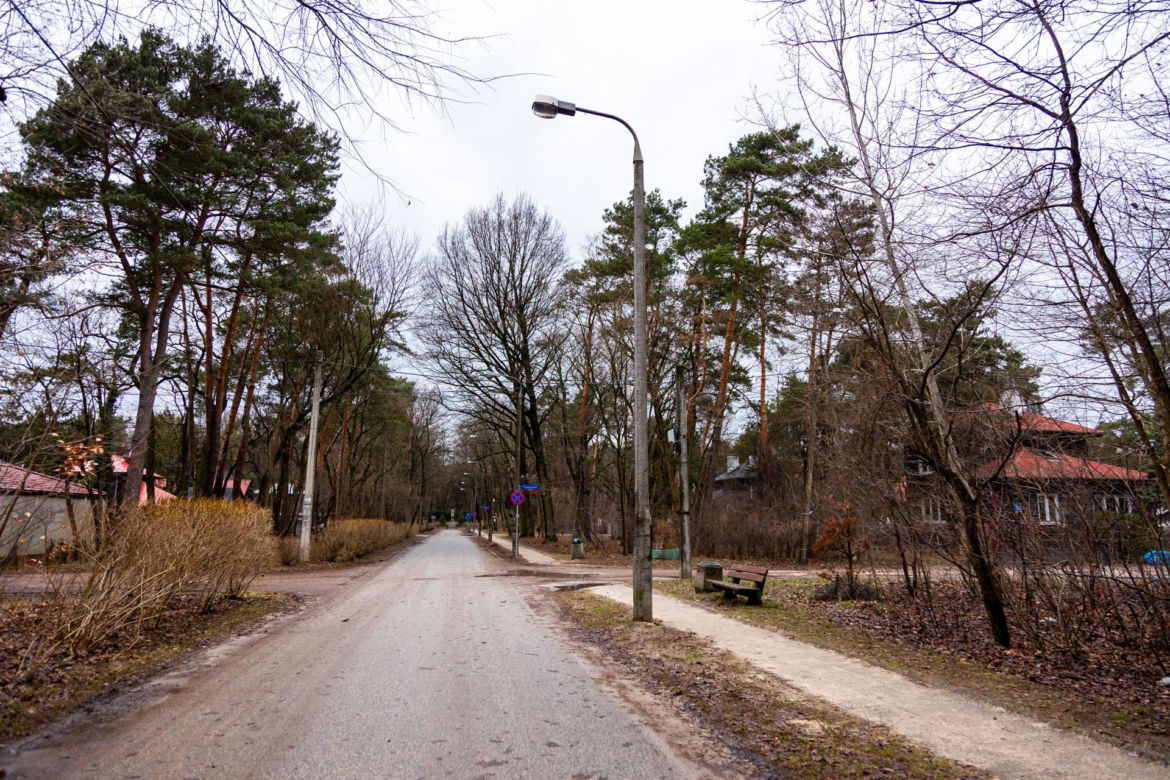 Boernerowo w Warszawie - zdjęcia drewnianego osiedla, miasta-ogrodu