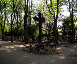 Zabytkowy krzyż na Cmentarzu Centralnym w Szczecinie