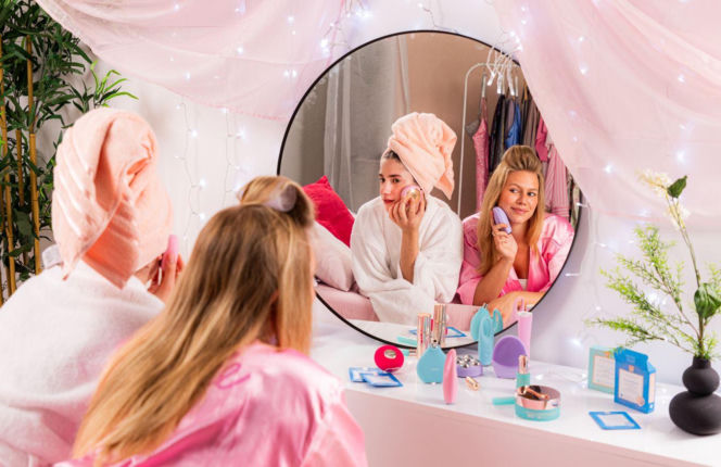 Napina skóra i minimalizuje widoczność zmarszczek. Zabieg pielęgnacyjny od gwiazd podbija polskie domy 