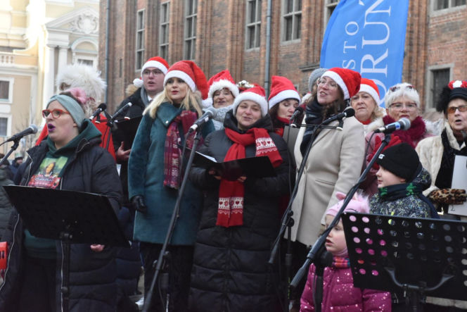 Orszak Trzech Króli 2026 w Toruniu. Zdjęcia z samego serca starówki