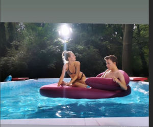 Barwy szczęścia po wakacjach 2019. Kajtek (Jakub Dmochowski), Oliwka (Wiktoria Gąsiewska)