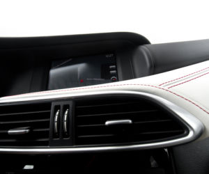 Infiniti Q30 1.6t Premium Tech Gallery White