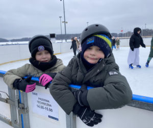 Lodowisko w Centrum Rekreacyjno-Sportowym Ukiel