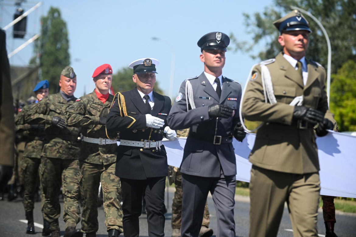 Defilada wojskowa 15 sierpnia w Warszawie