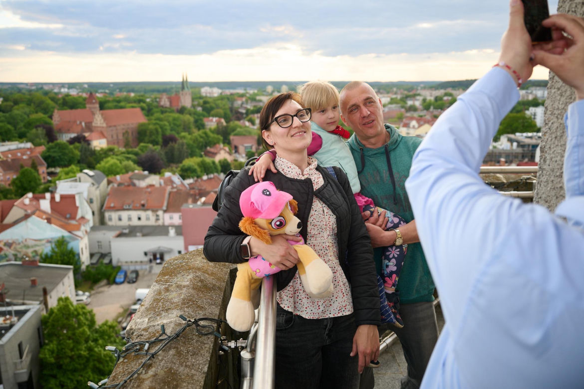 Gigantyczna kolejka w Olsztynie. Wszyscy chcieli zwiedzić to miejsce