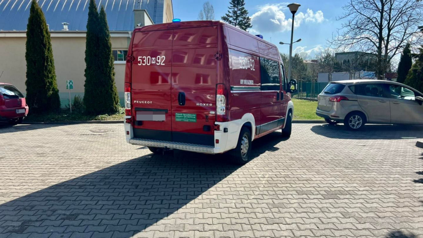  Zderzenie karetki motoroweru pod Warszawą