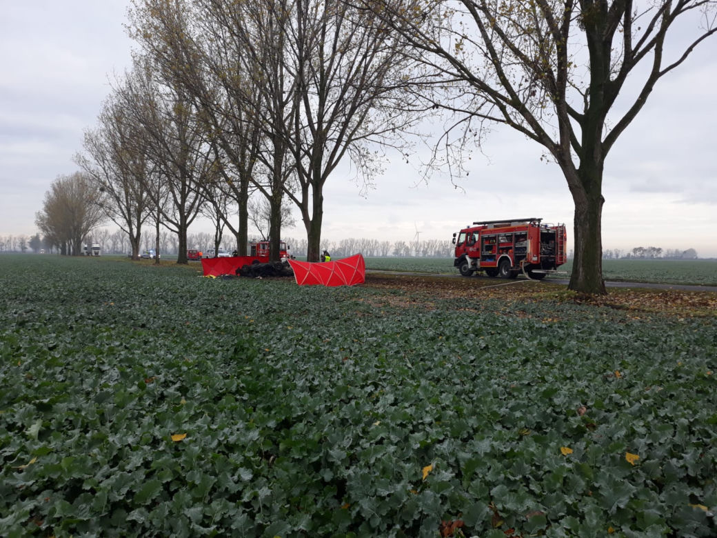 Dwie osoby nie żyją. Tragedia na drodze w pow. kościańskim