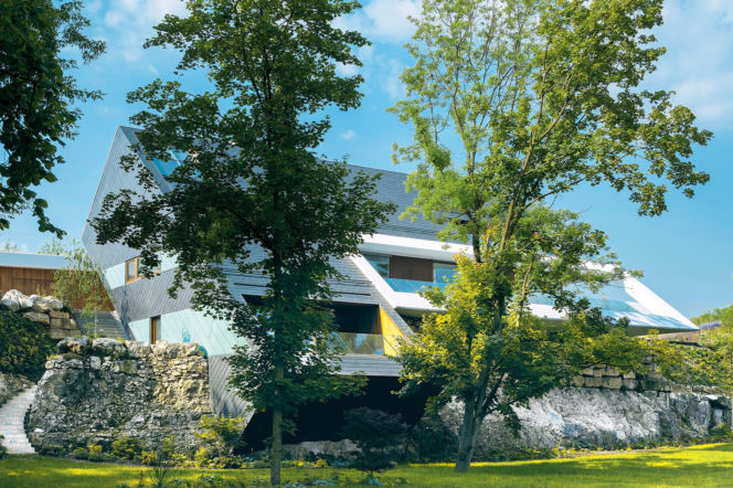 Dom na skale