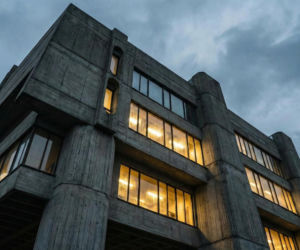 Uniwersus: Ostatni Mister Warszawy i ikona brutalizmu