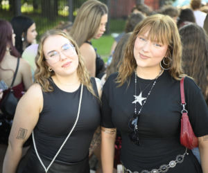Drugi koncert The Weeknd w Warszawie. Najwierniejsi fani nie przestraszyli się morderczego upału. Znajdź się na zdjęciach
