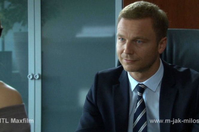 M jak miłość odc. 1078. Andrzej Budzyński (Krystian Wieczorek)