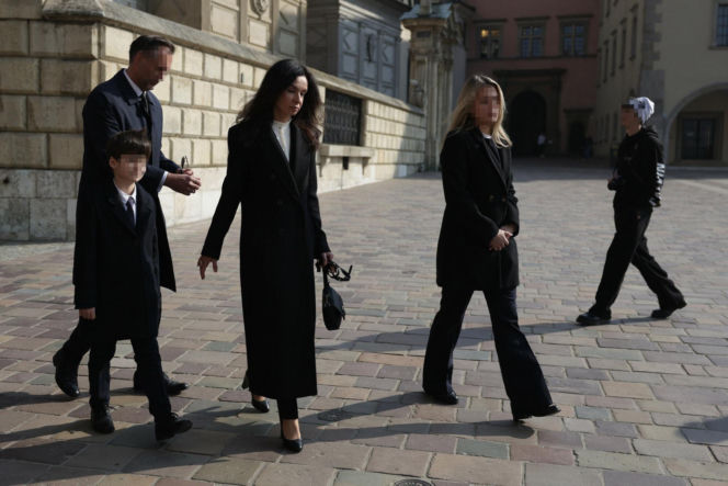 Marta Kaczyńska z rodziną w Krakowie podczas Obchodów 16. rocznicy katastrofy smoleńskiej