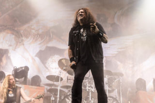 Chuck Billy (Testament) zapowiedział autobiografię. Wstęp do książki napisał sam Rob Halford