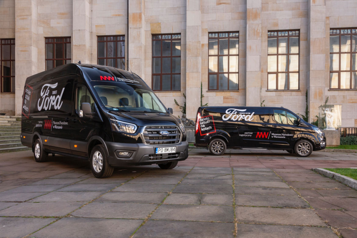Ford Transit i Ford Tourneo Custom we flocie Muzeum Narodowego w Warszawie