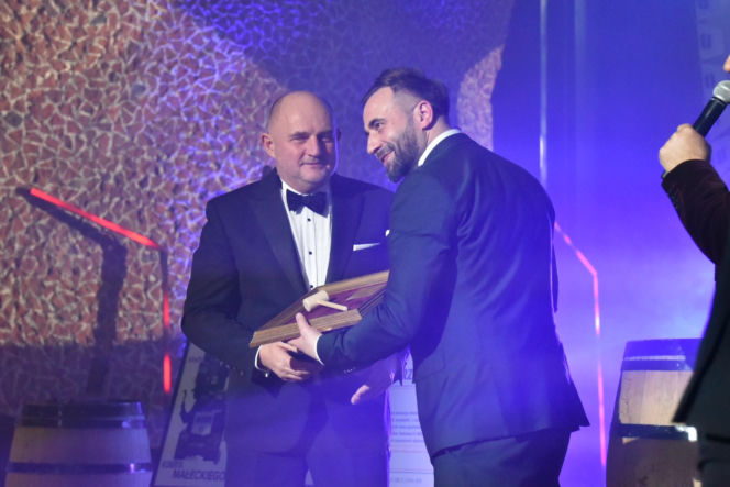 XIV Marszałkowski Bal Dobroczynny w CKK Jordanki. Koncert Kuby Badacha i licytacje