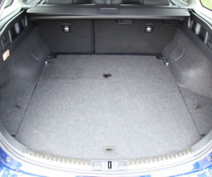 Toyota Auris Touring Sports lifting