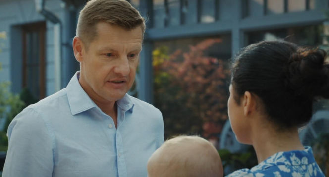 M jak miłość odc. 1903. Antoś (Mark Myronenko), Paweł (Rafał Mroczek), Kinga (Katarzyna Cichopek)