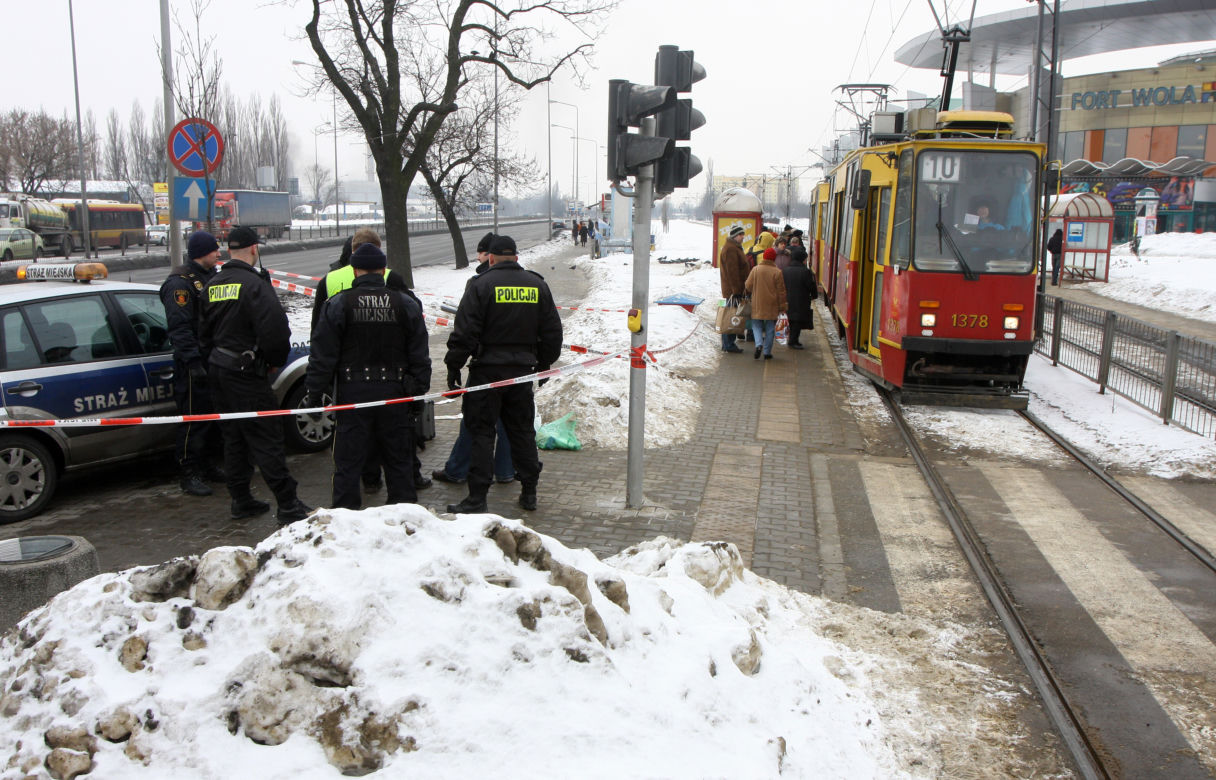 Warszawa: Zginął policjant, bo postawił się chuliganom