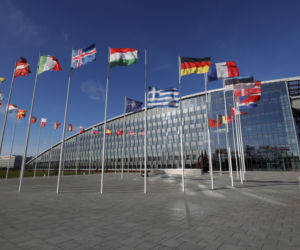 Sekretarz generalny NATO Jens Stoltenberg i Prezydent RP Andrzej Duda na wspólnej konferencji w Brukseli 