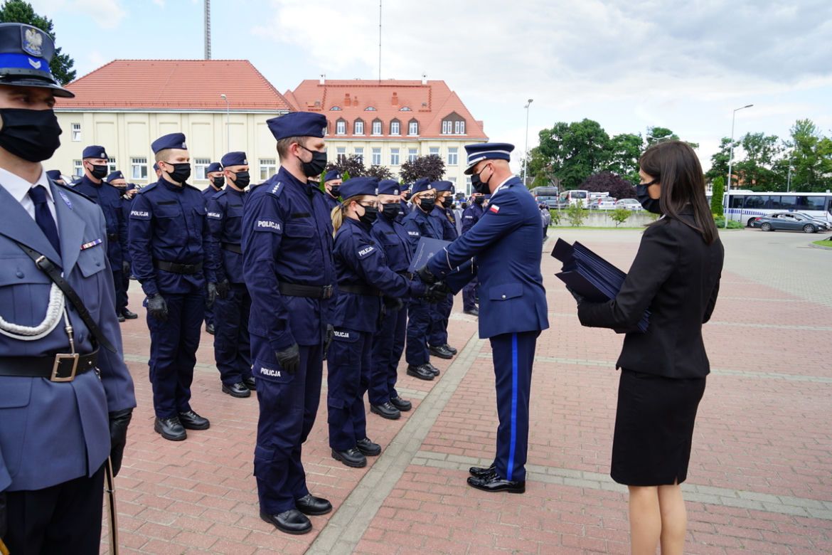 44 nowych policjantów w województwie kujawsko-pomorskim