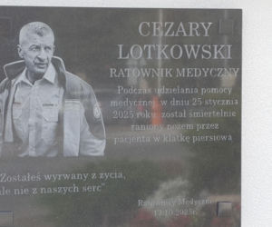 Zjadł flaki i zasztyletował ratownika. Szokujące tłumaczenie w sądzie!
