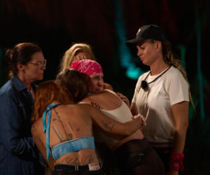 To one odpadły z Królowej Przetrwania. Wpłynął na to... brak znajomości hymnu