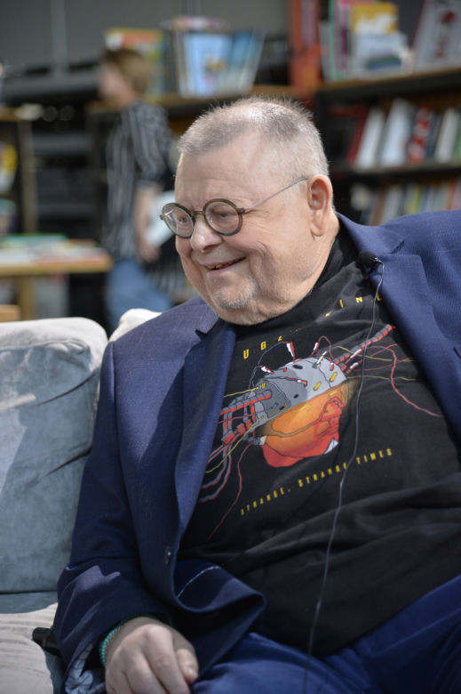 Wojciech Mann nie może sam chodzić