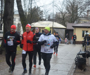 Mimo deszczu pobiegli dla WOŚP w Radomiu!