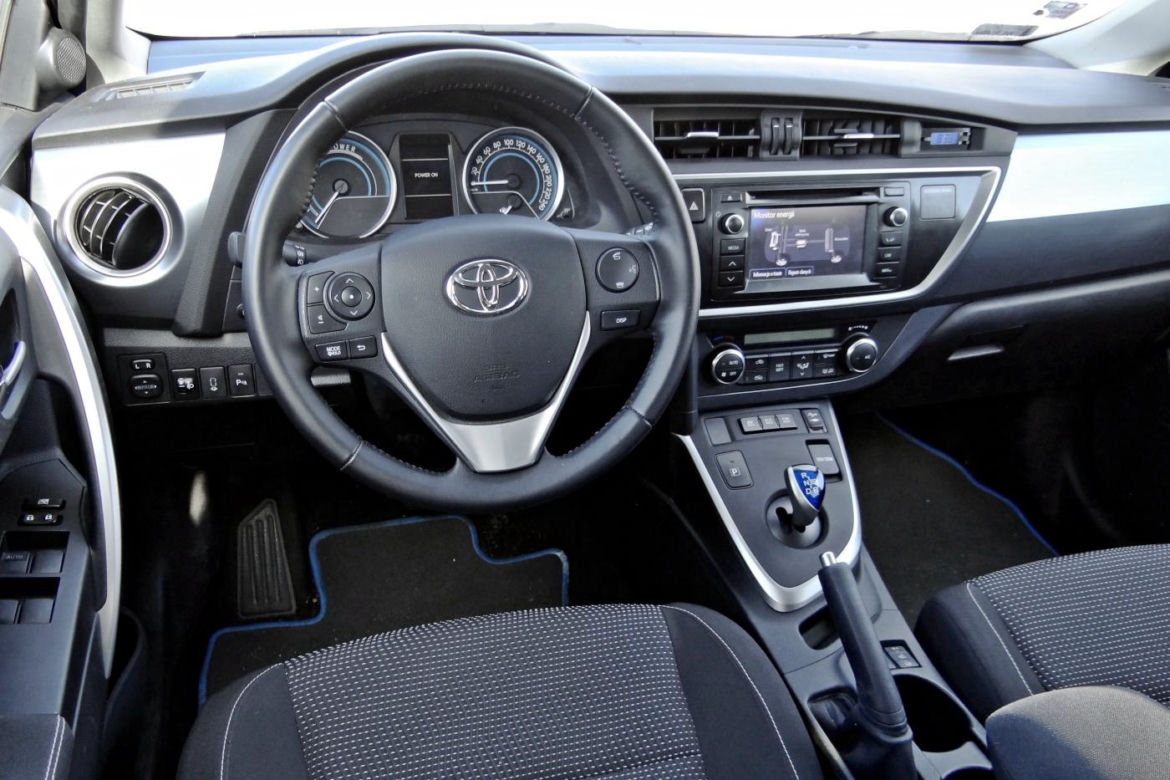 Toyota Auris Hybrid
