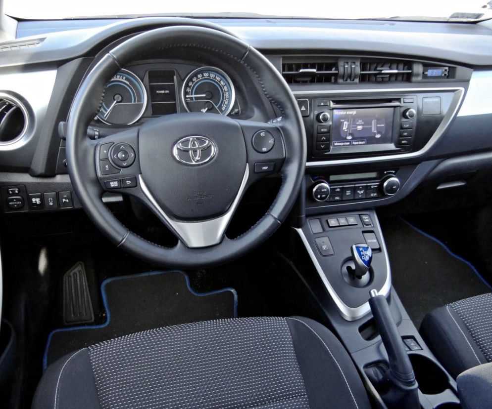 Toyota Auris Hybrid