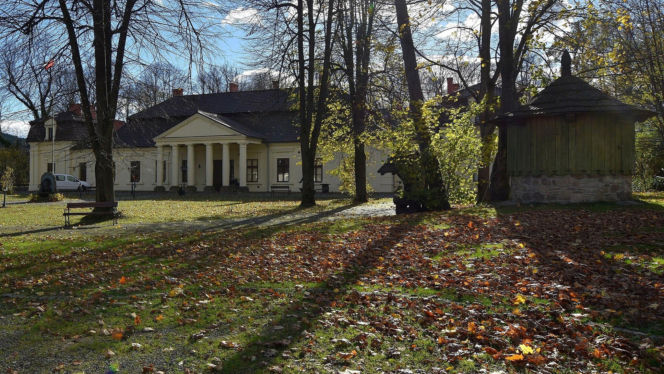 To jedna z najpiękniejszych gmin w Małopolsce. Znajdowała się w czterech województwach