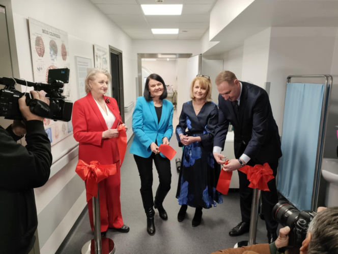 Krótsze badania i więcej możliwośći. Pracownia rezonansu magnetycznego w szpitalu w Łomży otwarta! ZDJĘCIA