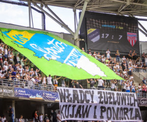 Apator Toruń - Polonia Bydgoszcz. Zdjęcia kibiców z Derbów Pomorza na Motoarenie