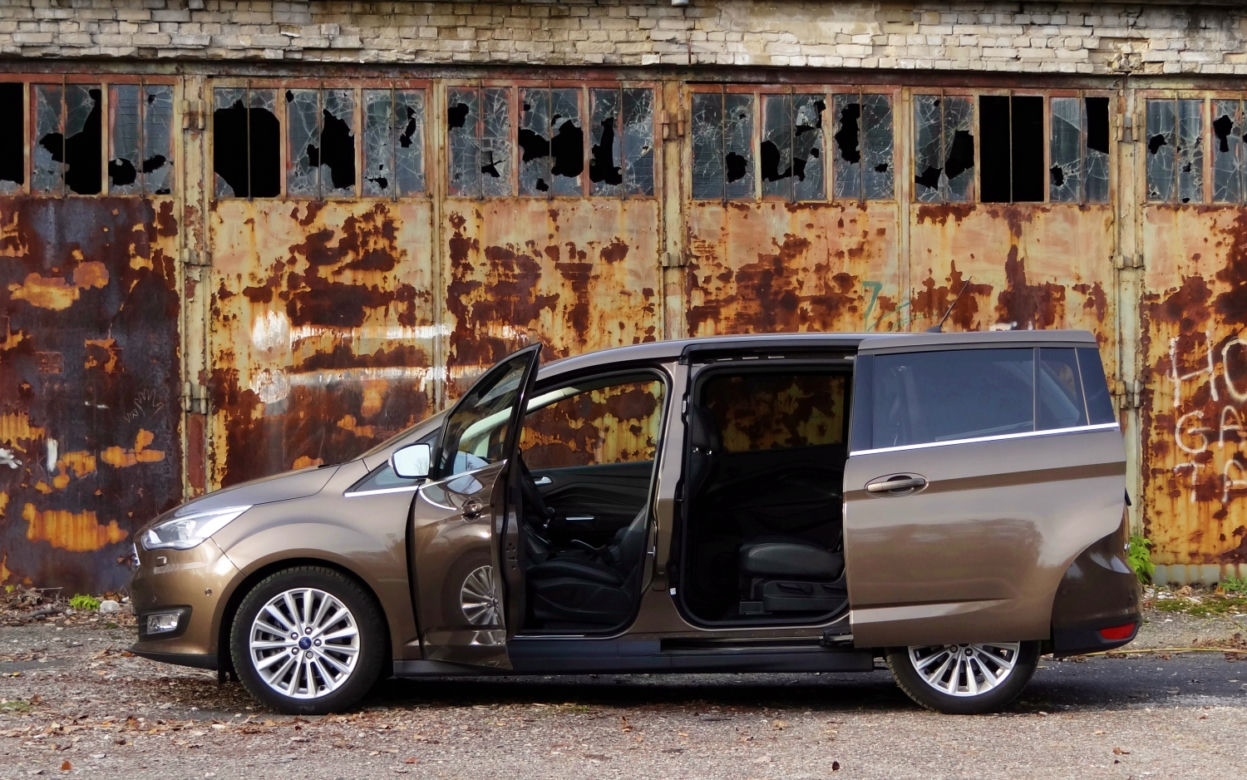 Ford Grand C-MAX 2.0 TDCI 150 Titanium