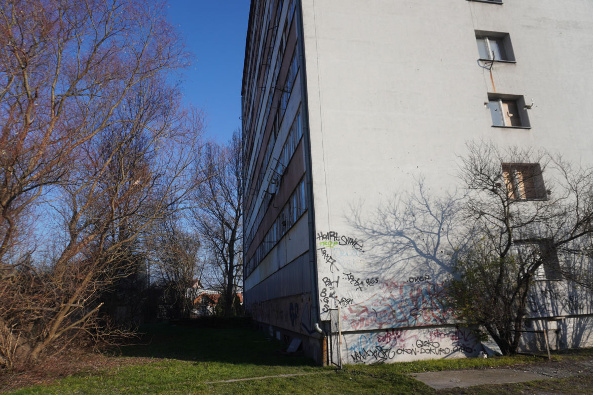 Wieżowiec przy Młodej 4 w Kielcach