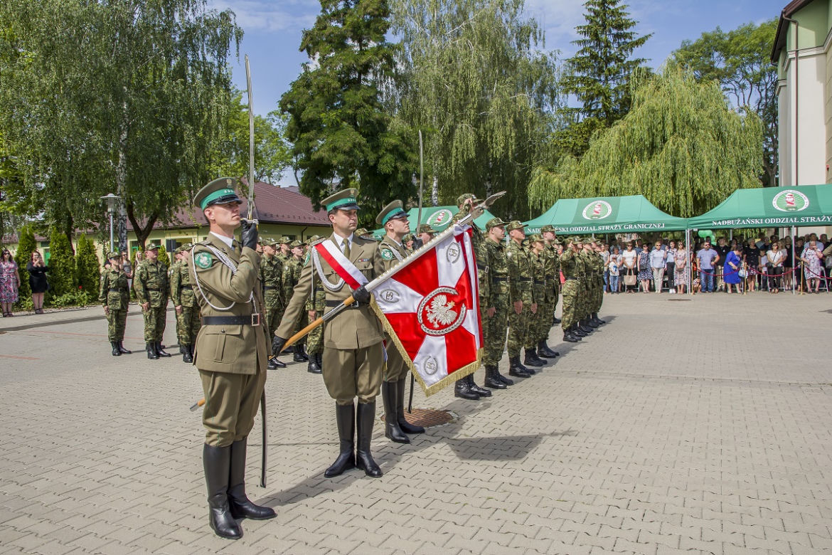 Lubelskie: Kilkudziesięciu nowych strażników granicznych. To największa grupa od wielu lat! [GALERIA]
