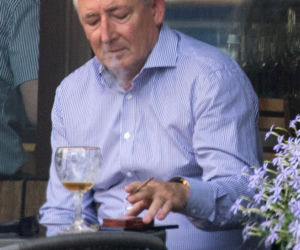Puścił dymek do Olejnik