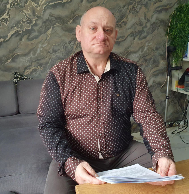 Runęli z balkonem, winnych nie ma