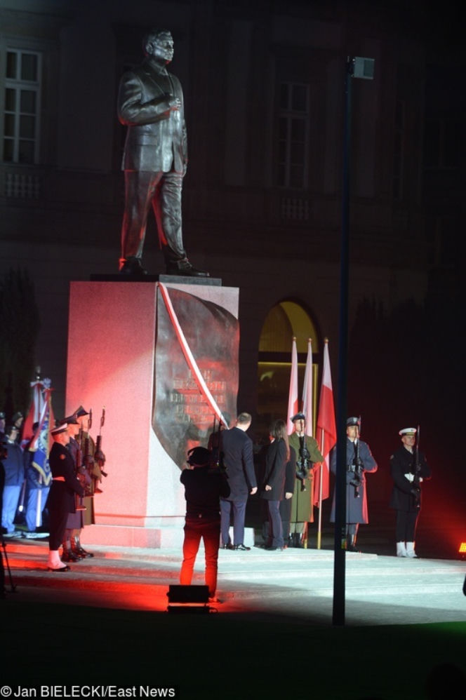 Odsłonięcie pomnika Lecha Kaczyńskiego w Warszawie