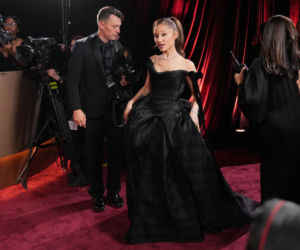 Pamela znów jest blondynką! Zobacz kreacje ze Złotych Globów