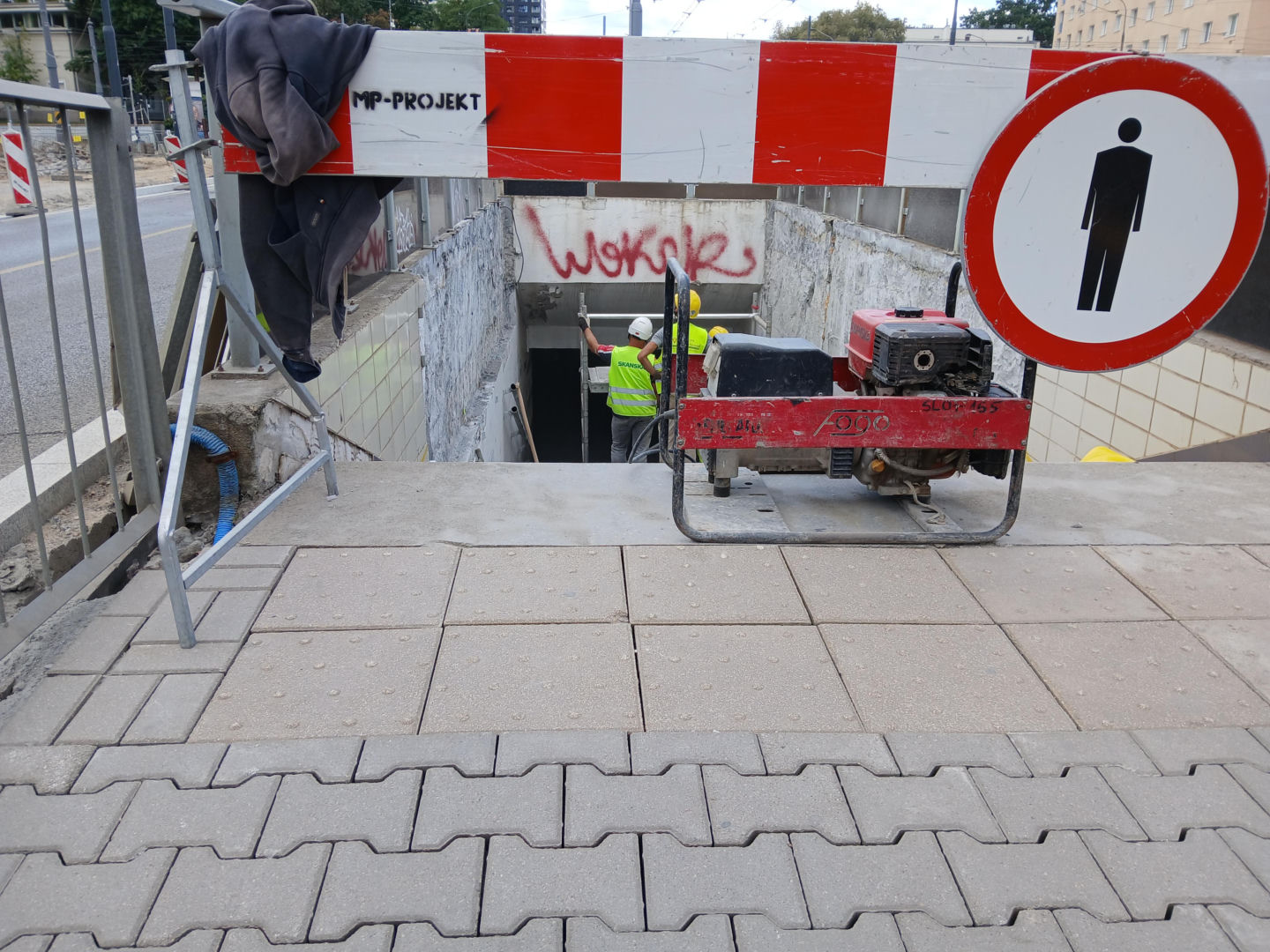 Likwidacja przejścia podziemnego na skrzyżowaniu ul. Młynarskiej i Wolskiej w Warszawie