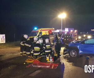 Groźny wypadek w Januszkowie! Dwie osoby trafiły do szpitala! [ZDJĘCIA]
