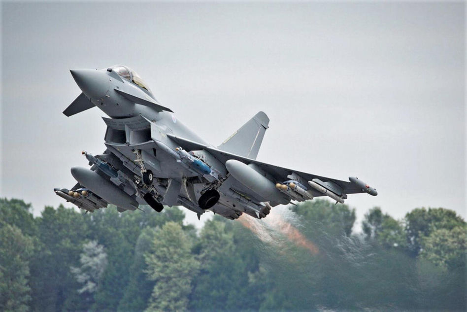 Eurofighter z pociskami Brimstone 3