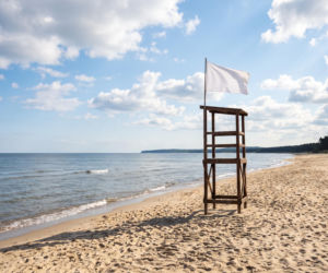 Sinice Łeba. Czy w Łebie można się kąpać 13.08? Flaga, warunki pogodowe