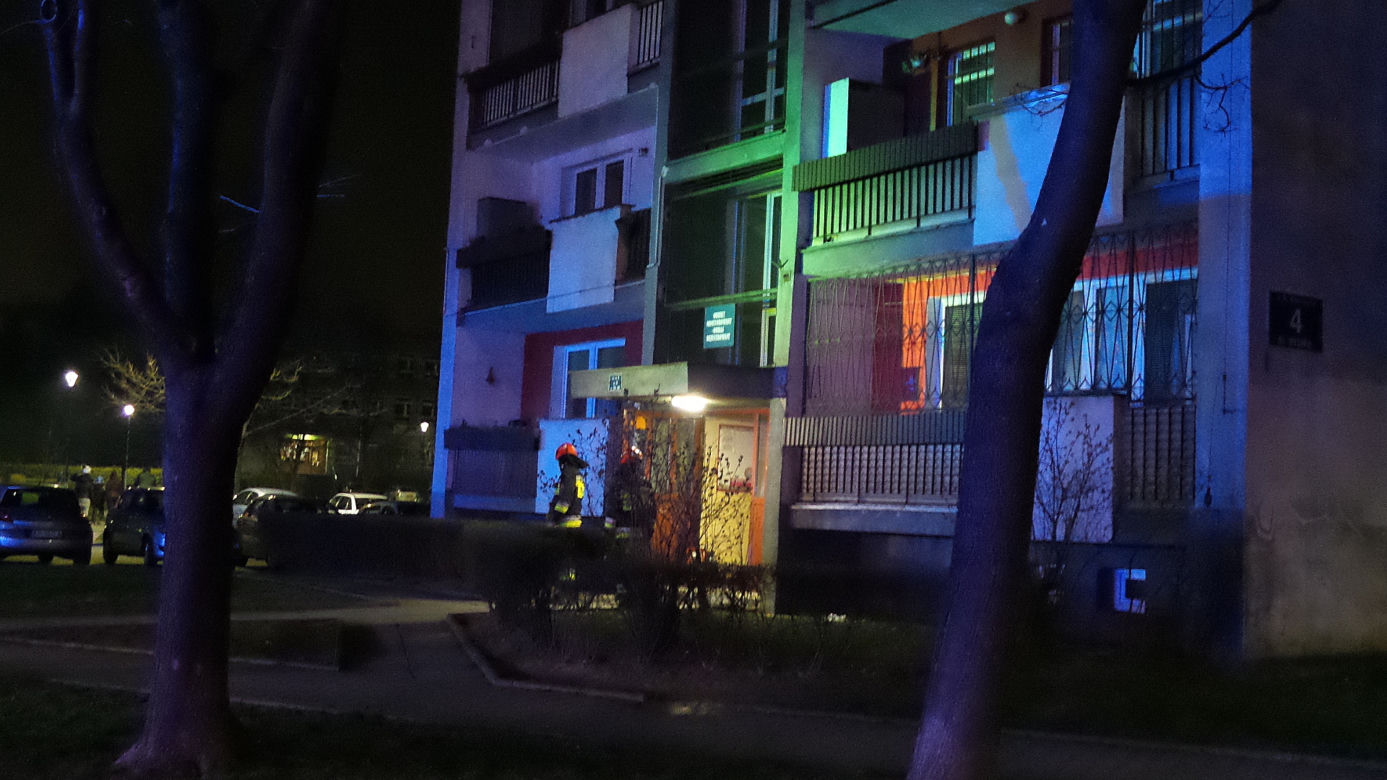 Kilka zastępów straży pożarnej, policja, pogotowie i ratownictwo chemiczne. Akcja strażaków w Bieńczycach